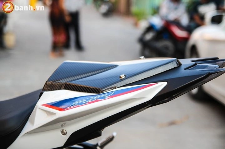 Chiêm ngưỡng siêu phẩm bmw s1000rr trong bản độ đầy giá trị của người thái - 9