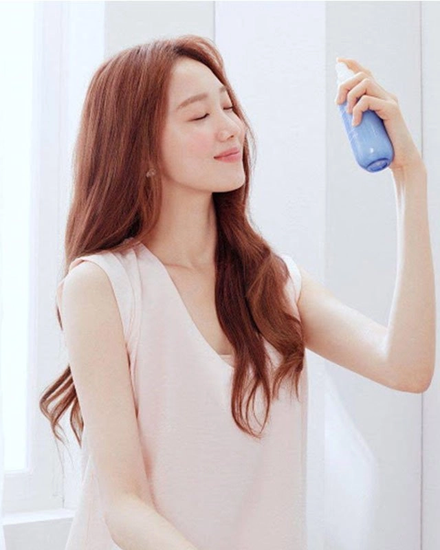 Đằng sau vẻ ngoài hoàn hảo ngọc trinh phải dặm phấn từ đầu đến chân để che khuyết điểm - 11