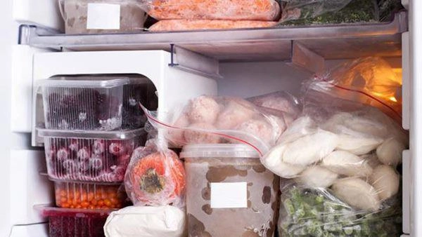 Đồ ăn tết đầy tủ lạnh đừng quên đây là thời gian bạn cần dọn ngay kẻo rước bệnh - 1
