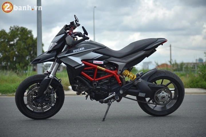 Ducati hypermotard 821 mạnh mẽ hơn trong gói nâng cấp hàng hiệu - 2