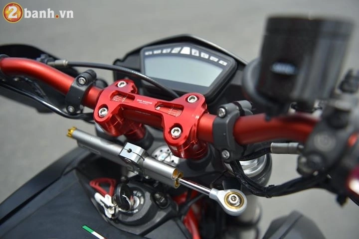Ducati hypermotard 821 mạnh mẽ hơn trong gói nâng cấp hàng hiệu - 4