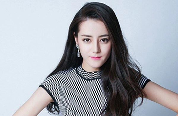 Gợi ý các mẫu tóc đẹp thu đông giúp chị em giấu trọn nhược điểm khuôn mặt - 17