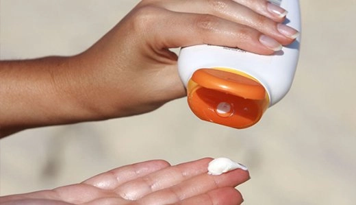 Ở nhà cũng cần thoa kem chống nắng còn điều gì nàng chưa biết hãy cùng kiểm tra xem - 29
