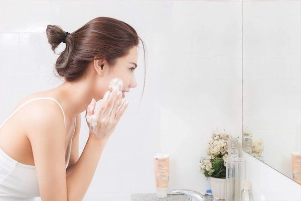 Ở nhà mùa dịch lan phương vừa có thời gian tập luyện giữ dáng vừa bảo dưỡng làn da - 7