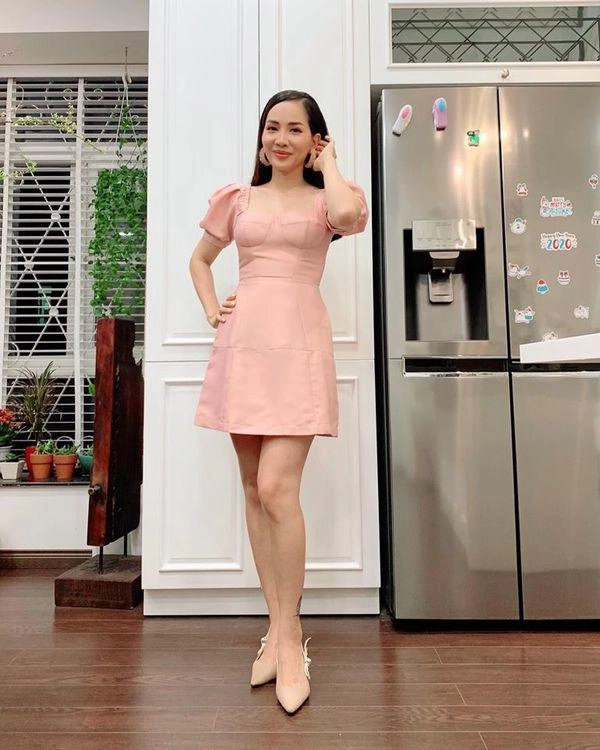Ở nhà mùa dịch vợ chồng hoàng bách cùng nhau tập tành vừa đẹp dáng vừa giữ lửa tình yêu - 7