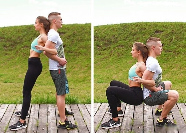 Ở nhà mùa dịch vợ chồng hoàng bách cùng nhau tập tành vừa đẹp dáng vừa giữ lửa tình yêu - 10