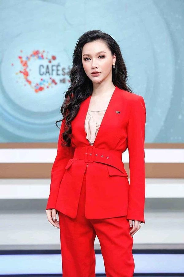 Ở nhà nhiều mùa dịch đến sành điệu như mc minh hà cũng lên hình với đồ ngủ đóng thùng - 6