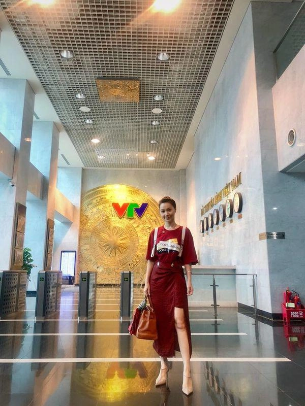 Ở nhà nhiều mùa dịch đến sành điệu như mc minh hà cũng lên hình với đồ ngủ đóng thùng - 12