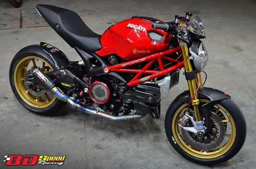 Phiên bản hàng hiệu đậm chất chơi với ducati monster 795 - 2