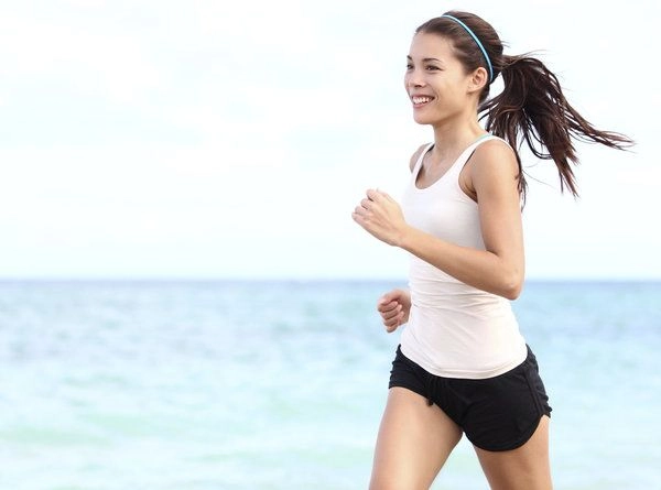 Tập thể dục đẩy lùi dịch bệnh bà xã hồ hoài anh tiện khoe luôn vóc dáng nuột nà - 8