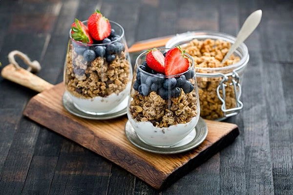 Trở về từ khu cách ly võ hoàng yến đã bắt đầu ăn kiêng để giữ vóc dáng siêu mẫu - 5