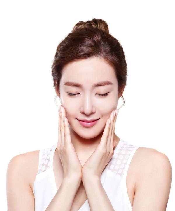 Bắt trend thử thách ngâm nước đá nhưng thay vì ngâm mình nàng hãy ngâm mặt để đánh bay mụn - 4
