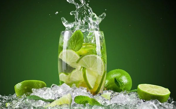 Bắt trend thử thách ngâm nước đá nhưng thay vì ngâm mình nàng hãy ngâm mặt để đánh bay mụn - 5