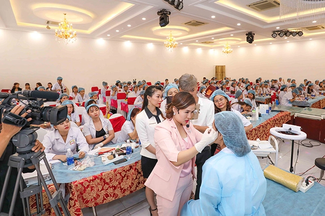 Eva xinh học viện đào tạo thẩm mỹ làm đẹp uy tín hiện nay - 2
