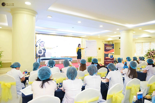 Eva xinh học viện đào tạo thẩm mỹ làm đẹp uy tín hiện nay - 3