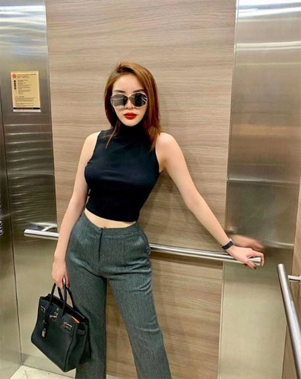 Liên tục tập thể dục đến bơ phờ mỡ thừa nào dám phá dáng kỳ duyên thêm lần nữa - 2
