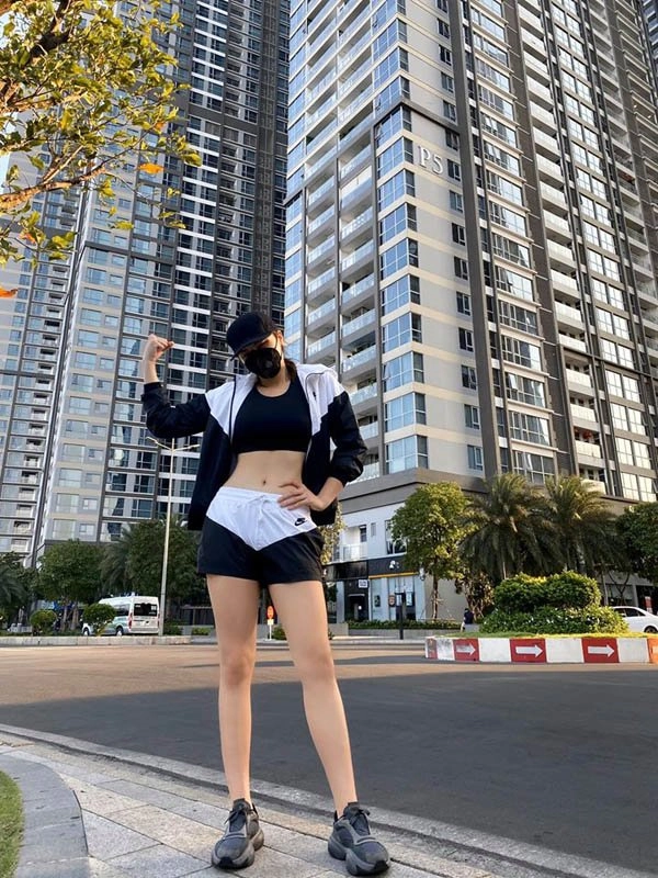 Liên tục tập thể dục đến bơ phờ mỡ thừa nào dám phá dáng kỳ duyên thêm lần nữa - 10