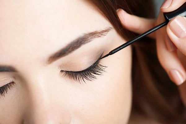 Muốn có gương mặt sắc sảo như nàng tiểu tam xuyên không đây là cách dành cho chị em - 8