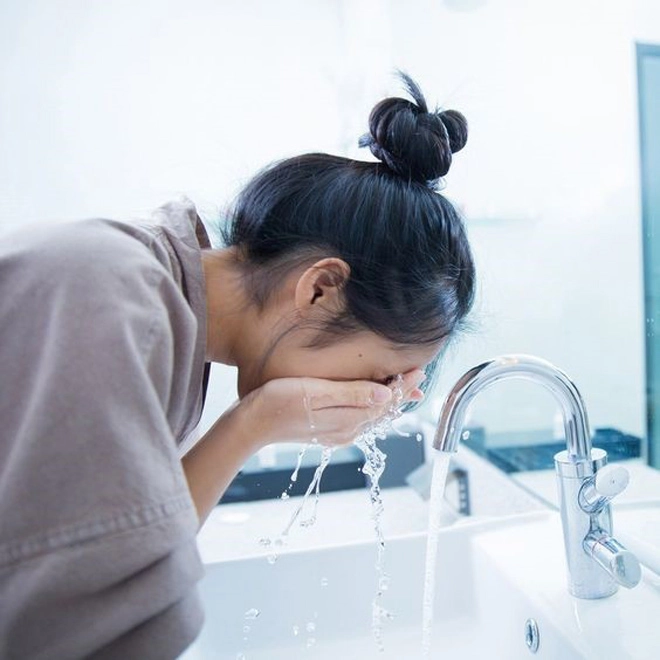 Nếu không nắm rõ các nguyên tắc trị mụn sau thì dù bỏ tiền triệu đi spa cũng công cốc - 1