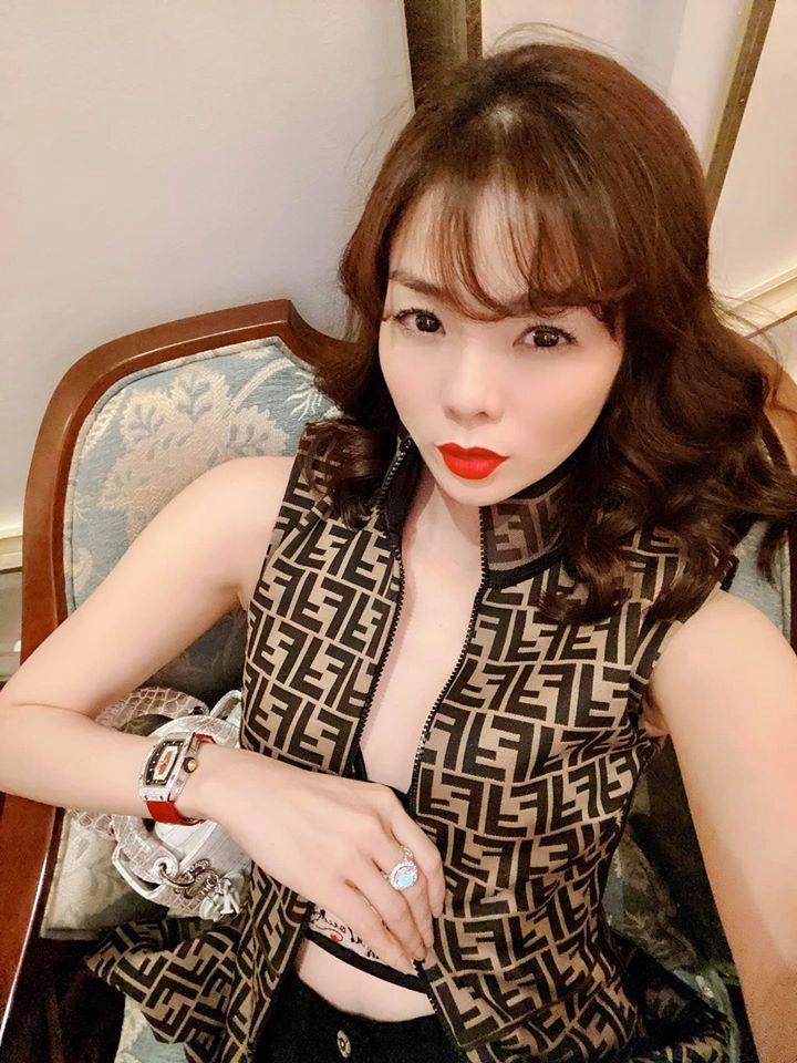 Người nổi tiếng từng gặp biến chứng sau dao kéo có người phải sống mãi với gương mặt đáng sợ - 6