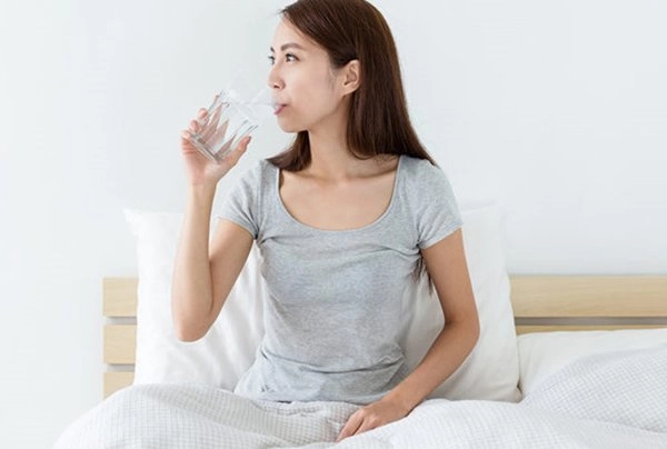Những điều nàng cần tránh làm trước khi đi ngủ để không làm vòng 2 ngày càng phát tướng - 2