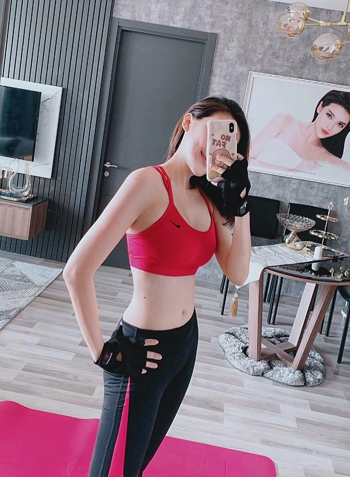 Ở nhà cũng mặc gợi cảm như cao thái hà hết quấn khăn làm áo lại mặc bikini mỏng manh - 20