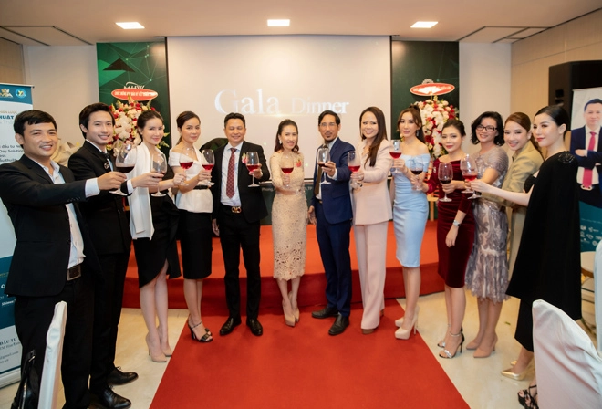 Quỳnh anh beauty ký kết hợp tác chiến lược đào tạo kỹ thuật làm đẹp - 1