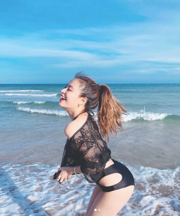 Từ ngày dùng món đồ này hoàng thùy linh chăm khoe body gợi cảm không mỡ bụng - 2