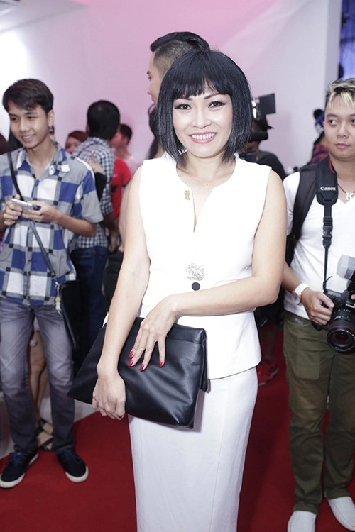 Vũ ngọc anh hoàng thuỳ linh gợi cảm không ngờ - 11