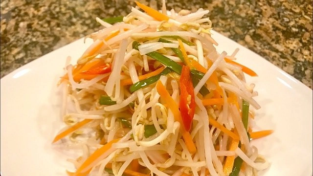 3 cách làm dưa giá giòn chua thanh mát cực đơn giản - 3
