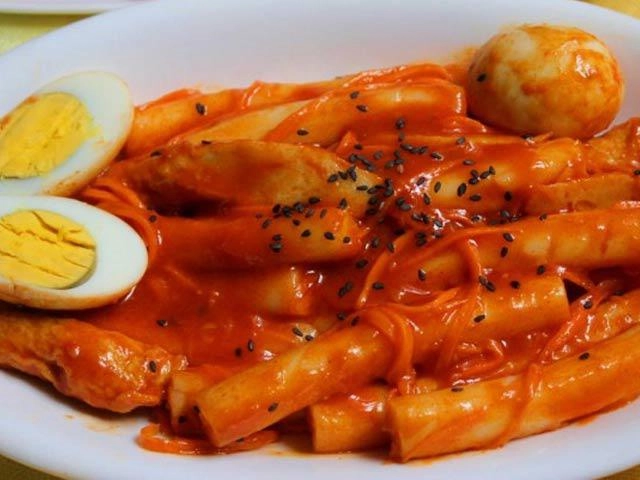 4 cách làm tokbokki tại nhà cực đơn giản mà lại ngon - 13