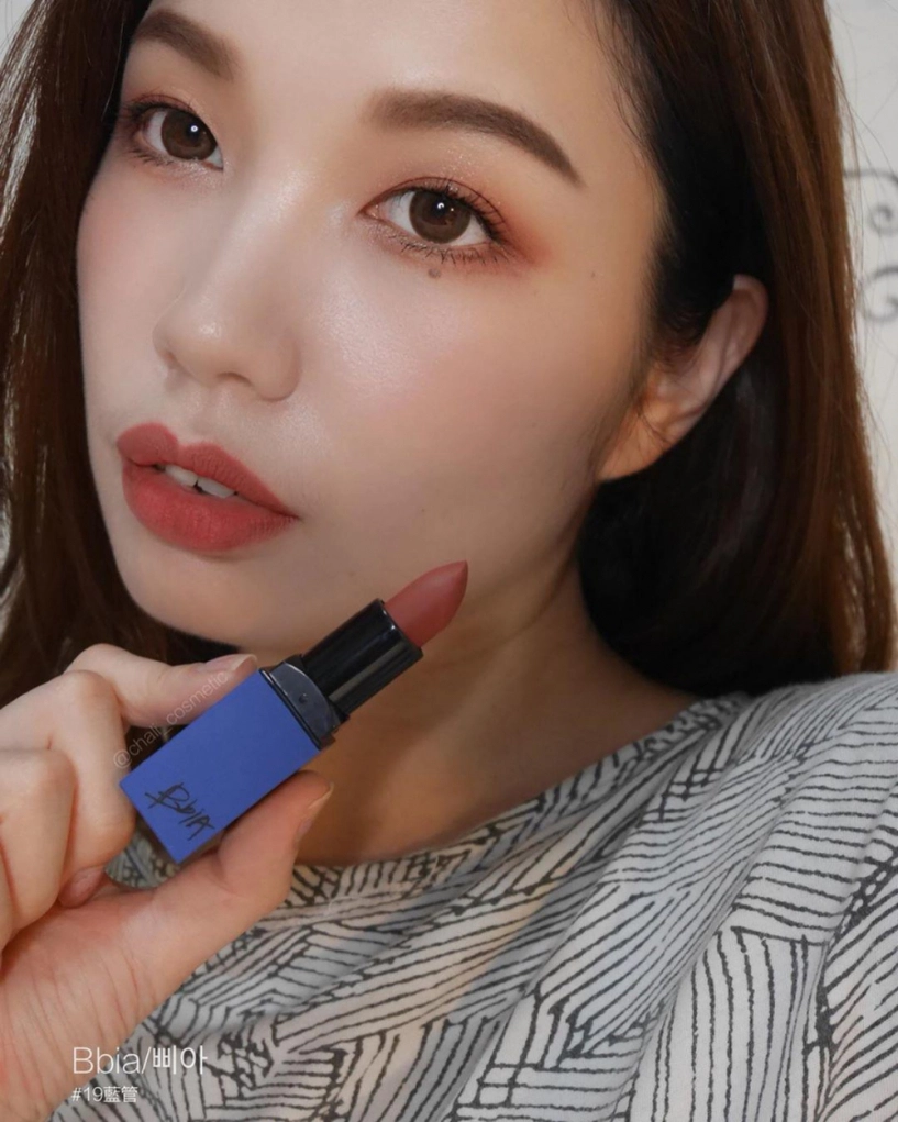 5 thỏi son hồng đất nhẹ nhàng và thanh lịch dưới 300k dành cho nàng công sở - 7