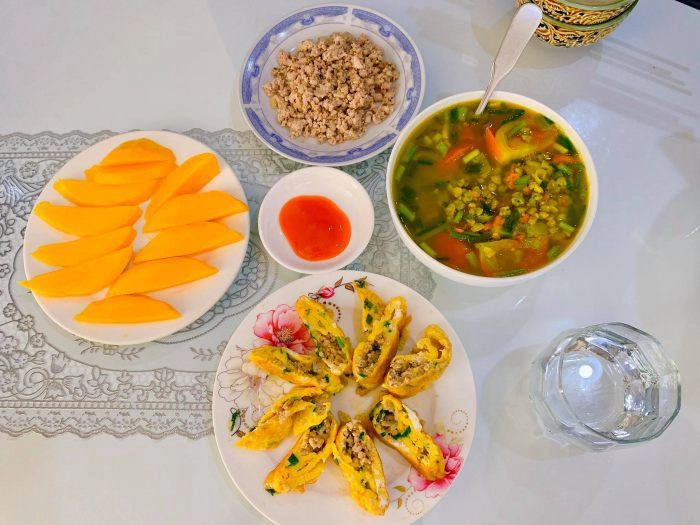 9x từ nàng lười thành vợ đảm bữa nào nấu cơm 2 người cũng đủ món nhờ chồng kỹ tính - 17