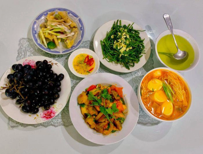 9x từ nàng lười thành vợ đảm bữa nào nấu cơm 2 người cũng đủ món nhờ chồng kỹ tính - 19