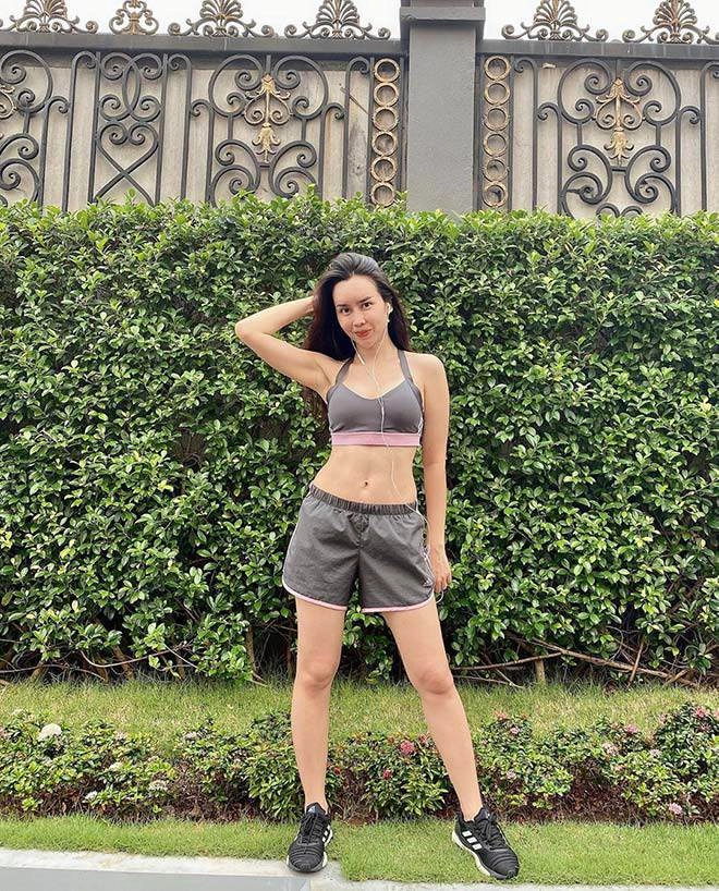 Ăn tối trước mốc giờ này bảo sao lưu hương giang 2 con mà body vẫn đẹp như tạc - 4