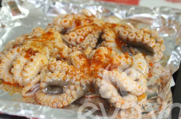 Bạch tuộc nướng thơm ngon với 2 cách đơn giản - 8