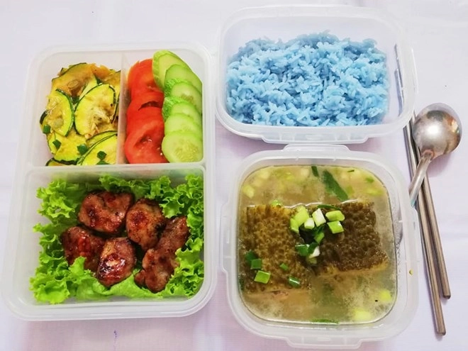Bận chăm con nhưng 8x ngày nào cũng dậy từ 5 giờ sáng nấu cơm cho chồng mang đi làm - 6