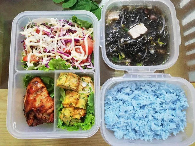 Bận chăm con nhưng 8x ngày nào cũng dậy từ 5 giờ sáng nấu cơm cho chồng mang đi làm - 20