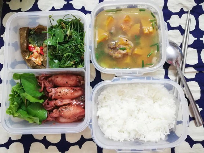 Bận chăm con nhưng 8x ngày nào cũng dậy từ 5 giờ sáng nấu cơm cho chồng mang đi làm - 23