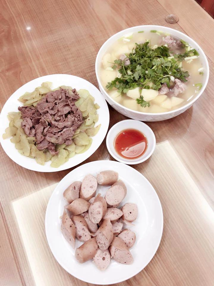 Bạn gái xinh của công lý nấu ăn kém nhất nhà giờ làm cả dàn sao phải vào tấm tắc - 11