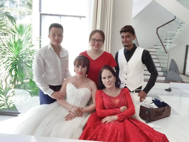Bộ đôi cô dâu 62 và65 tuổi đọ sắc thu saonhỉnh hơn đàn chị nhờtrùng tu tiền tỷ - 4
