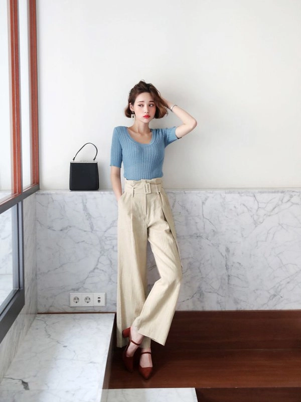 Bụng bầu vẫn diện crop top mỏng manh còn ai sành điệu hơn đông nhi - 11