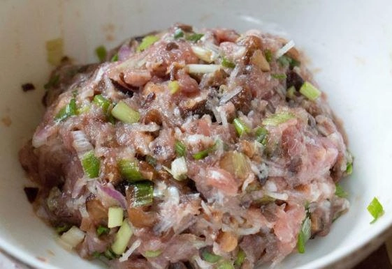 Cách làm bánh tiêu thơm ngon ai thấy cũng thèm chảy nước miếng - 5