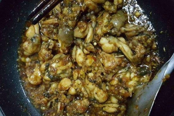 Cách làm ếch xào sả ớt đơn giản mà ngon - 4