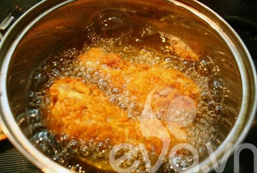 Cách làm gà rán kfc vàng giòn ngon chuẩn vị ngoài hàng ăn sướng miệng - 5