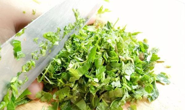 Cách làm nộm sứa không bị tanh giòn sần sật - 2