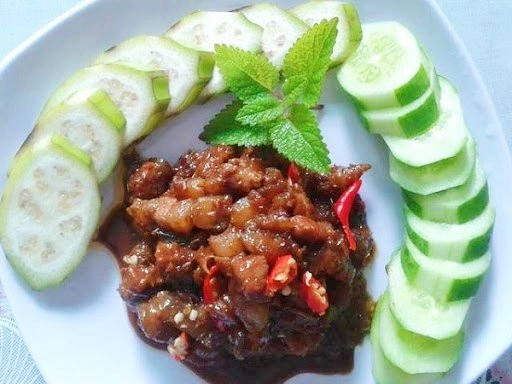 Cách làm thịt kho mắm ruốc sả ớt đơn giản đậm đà chuẩn vị huế - 4