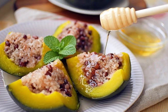 Chán luộc hoặc xào cho bí ngô bao tử lên hấp kiểu này ngon chưa từng thấy - 7