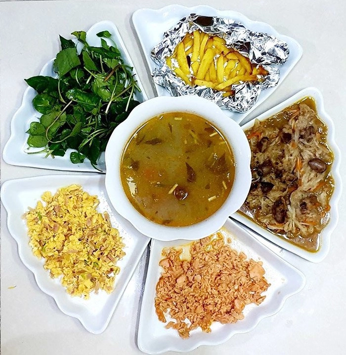 Chồng đi làm về muộn vợ đảm ngày nào cũng phần một mâm cơm đủ món tuyệt ngon - 18