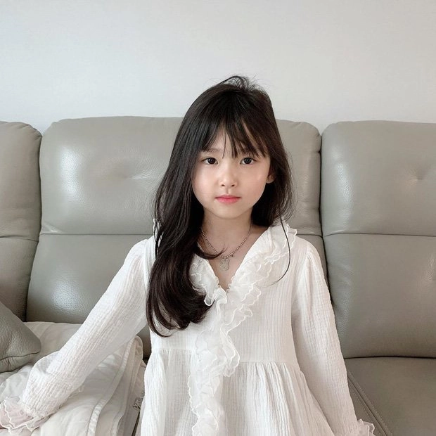 Mẹ hoảng hốt khi con gái 9 tuổi có hành động kỳ lạ trong phòng riêng - 5